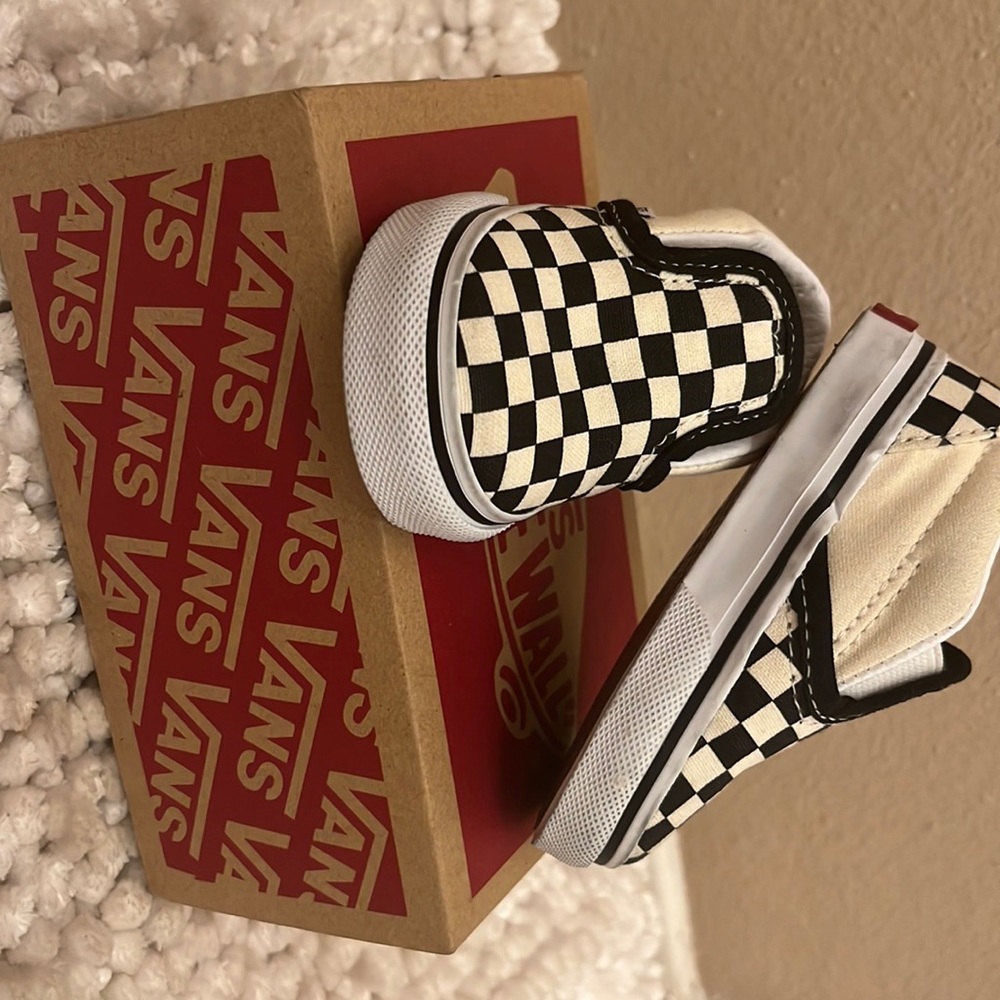 Baby Checkered Vans size 4